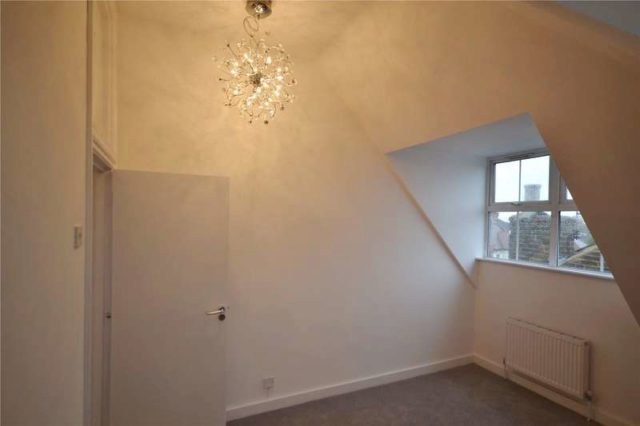  Image of 1 bedroom Apartment to rent in Market Place London N2 at Market Place London East Finchley, N2 8BF